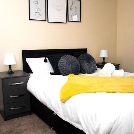 Xb Property - Comfy House Perfect For Families Contractors Relocators West Bromwich Eksteriør bilde