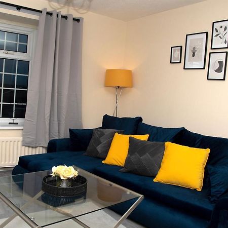 Xb Property - Comfy House Perfect For Families Contractors Relocators West Bromwich Eksteriør bilde